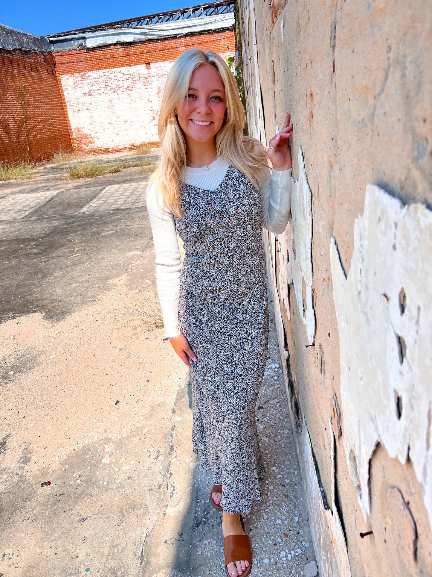 Zuri Floral Print V Neck A Line Sleeveless Midi Dress-Dress-blu pepper-DJR,Fd 05/21/24,TW1348-The Twisted Chandelier
