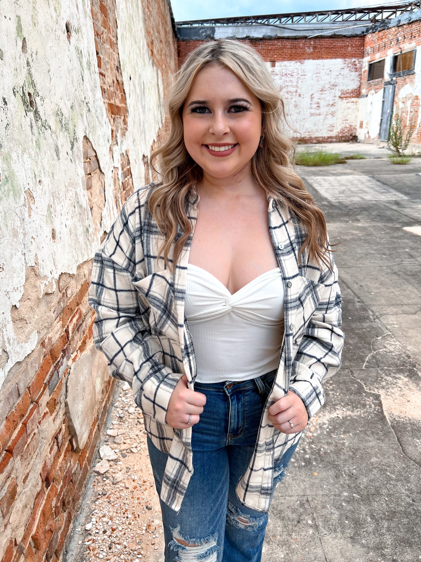 Madison Ivory Long Sleeve Shacket-Jacket-She & Sky-Bin b2,CR 08/21/24,Fd 10/08/24-The Twisted Chandelier