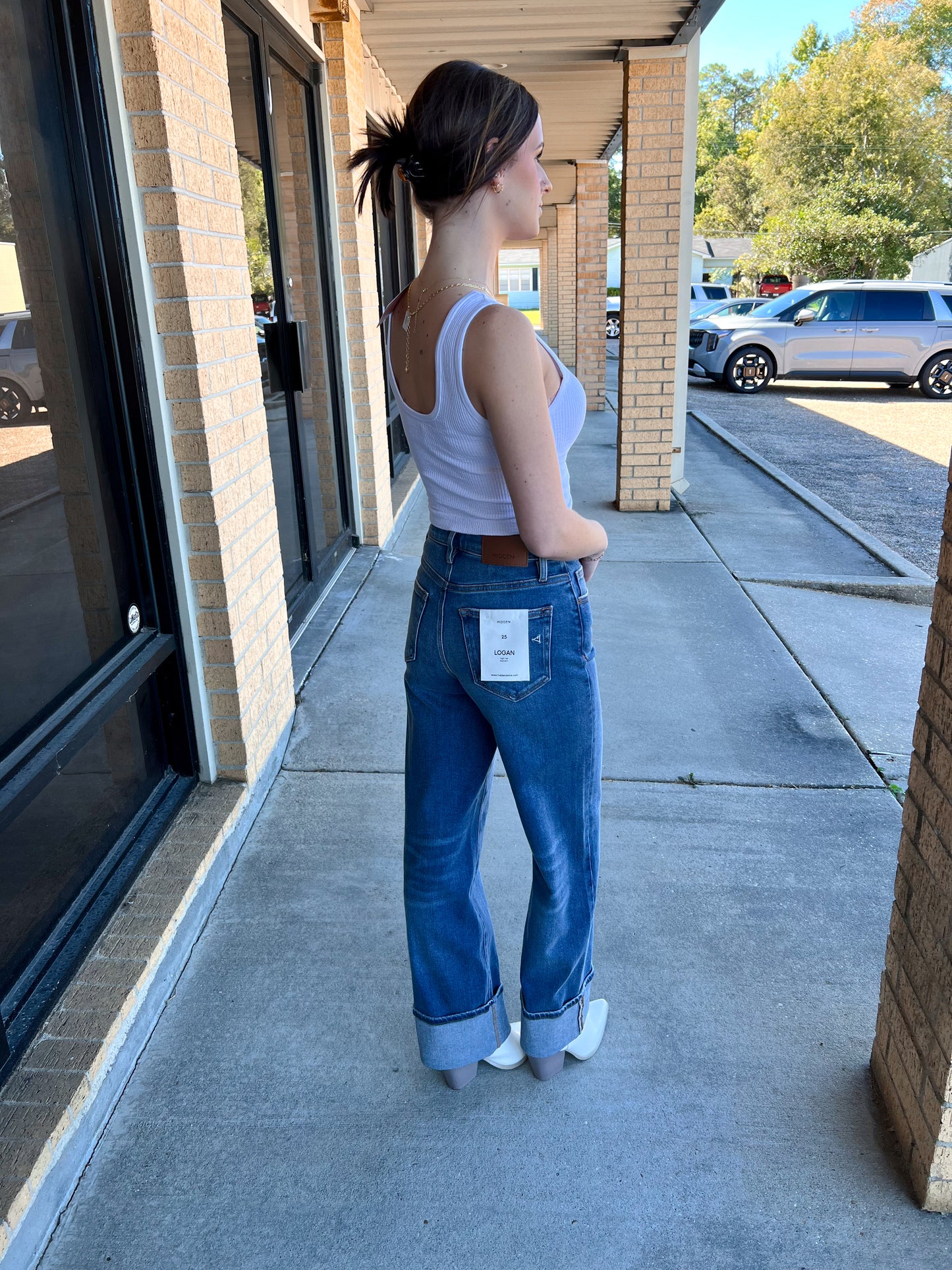 Jordan Seamless Sleeveless UV Neck Reversible Tank Top - White-By Together-BIN A 3,FD 08/12/25,Tops Collection-The Twisted Chandelier