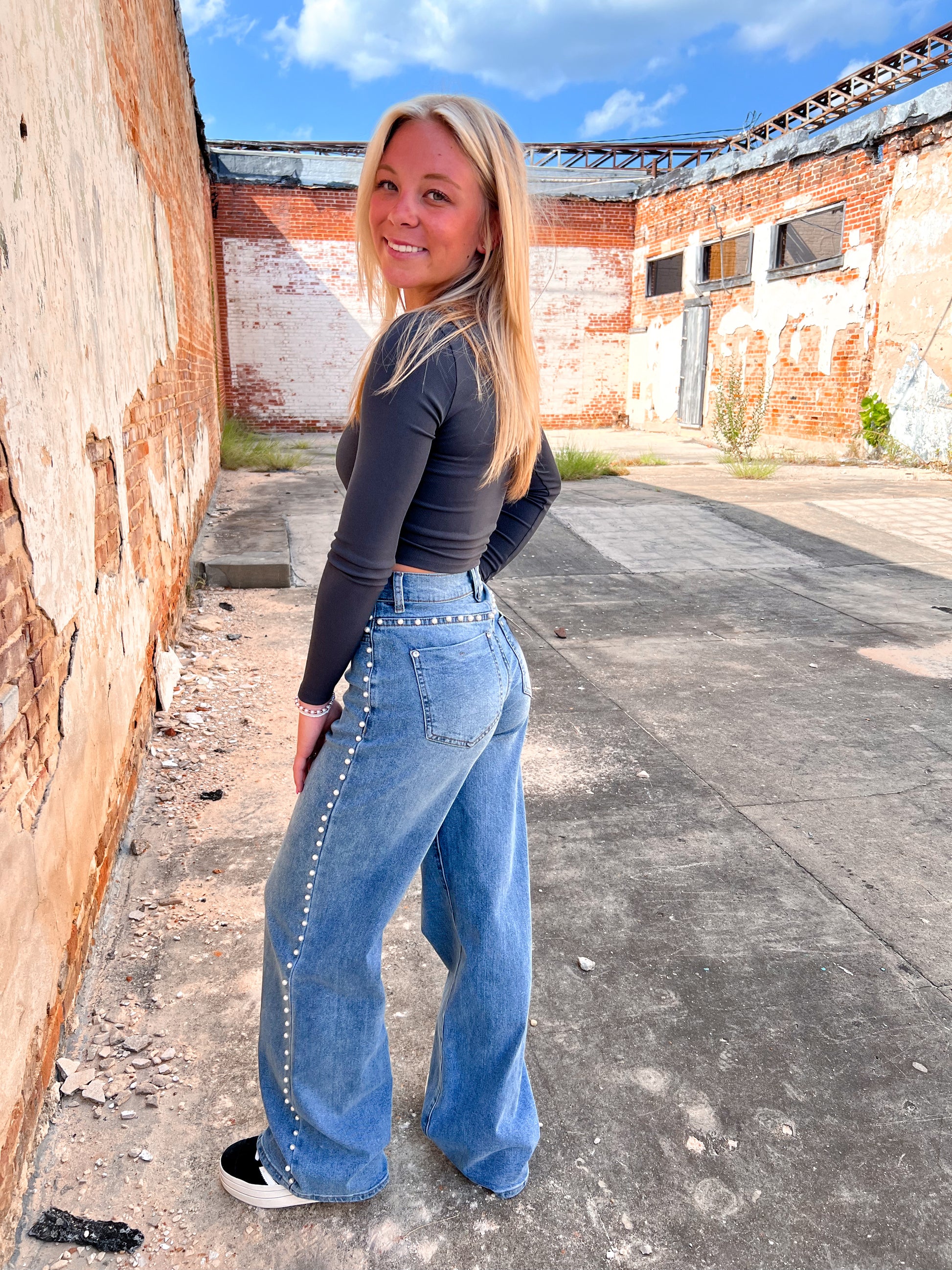 Berkley Pearl Stud High Rise Wide Jeans-Jeans-Vibrant-01/03/25,1st md,Bin b6,bottoms,FD 03/12/24,Max Retail,western & concert,xpt178-The Twisted Chandelier