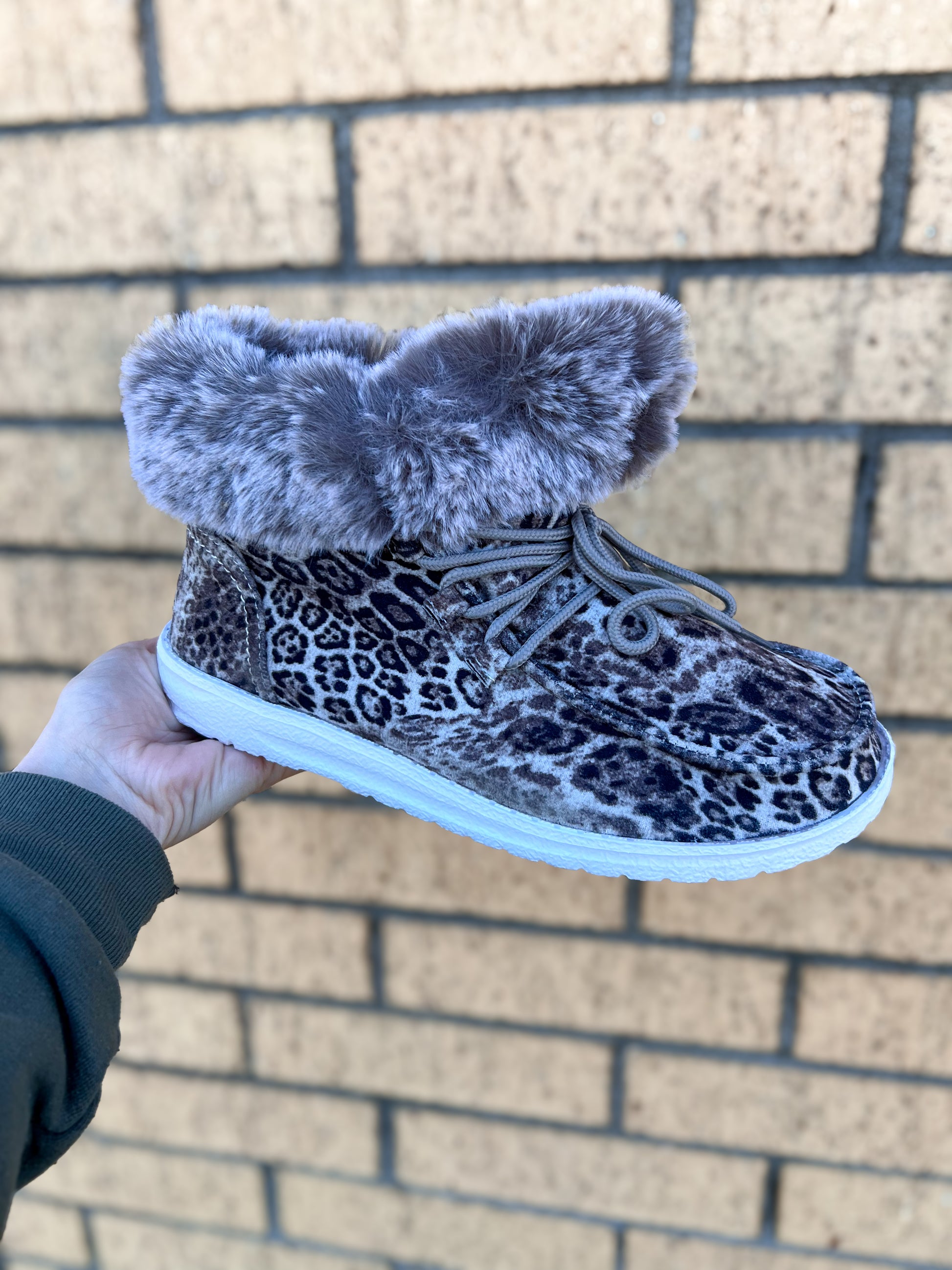 Fancy Black & White Leopard Faux Fur Lined High Top Shoes Gypsy Jazz-Shoes-GYPSY JAZZ/VERY G/WOLF BRANDS-05/15/24,1st md,GJSP0236,Max Retail-The Twisted Chandelier