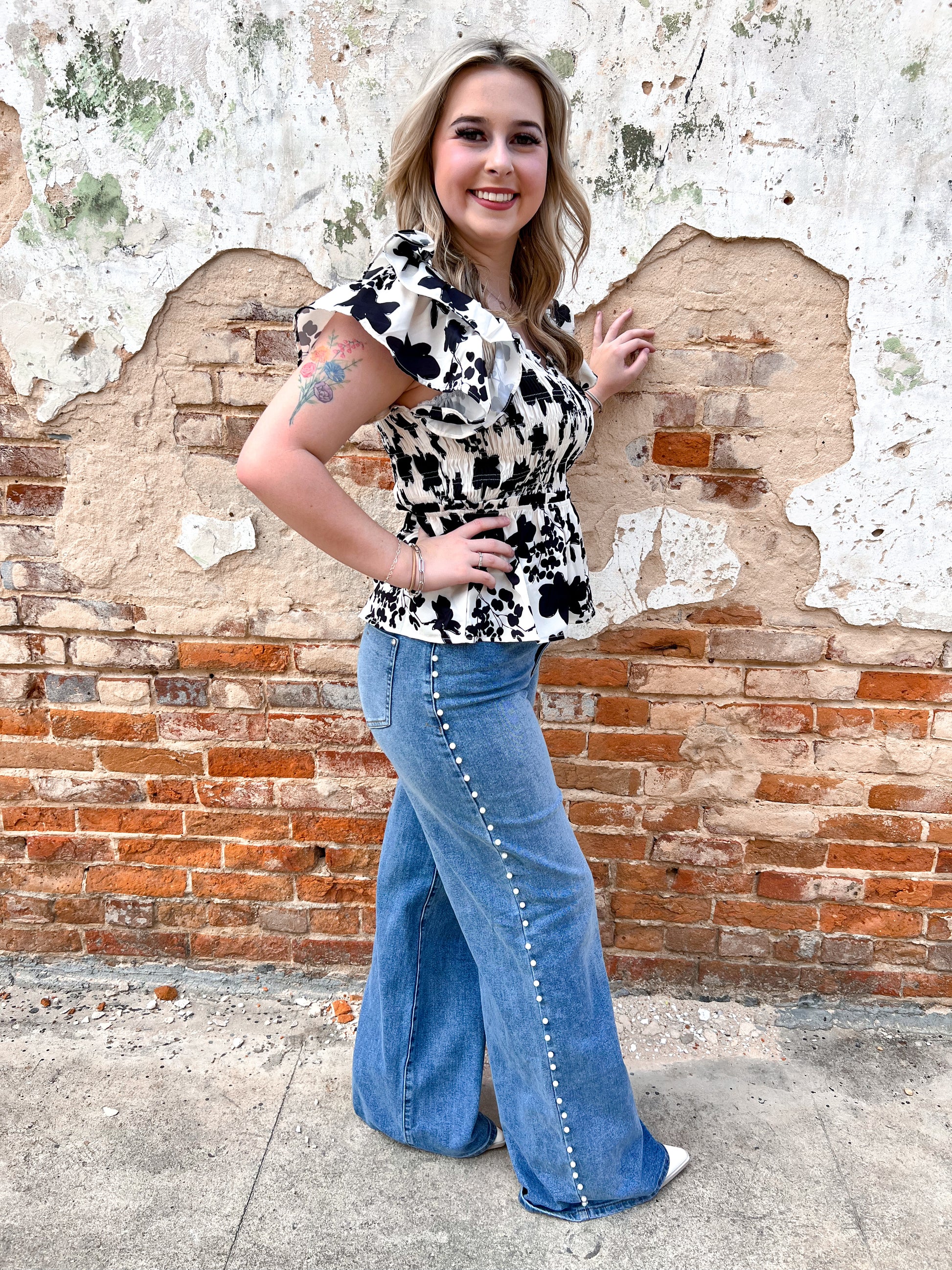 Berkley Pearl Stud High Rise Wide Jeans-Jeans-Vibrant-01/03/25,1st md,Bin b6,bottoms,FD 03/12/24,Max Retail,western & concert,xpt178-The Twisted Chandelier