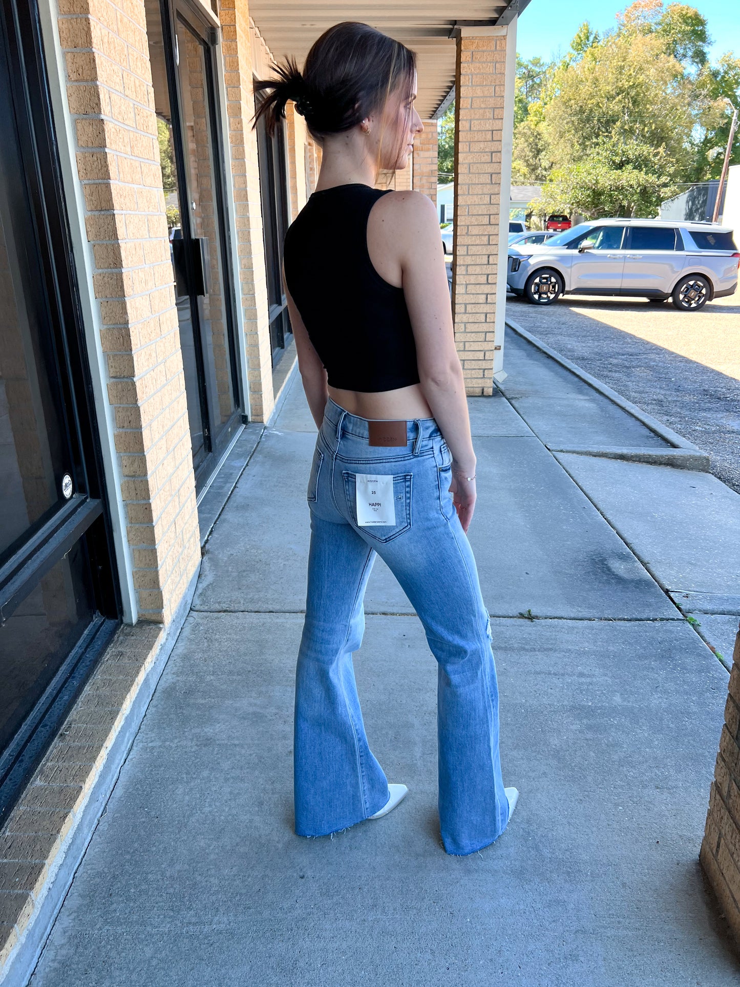 Hayley Round Neck Sleeveless Crop Top-Apparel & Accessories-le lis-09/03/24,1st md,MT5576,OGP 26.99,Tops Collection-The Twisted Chandelier