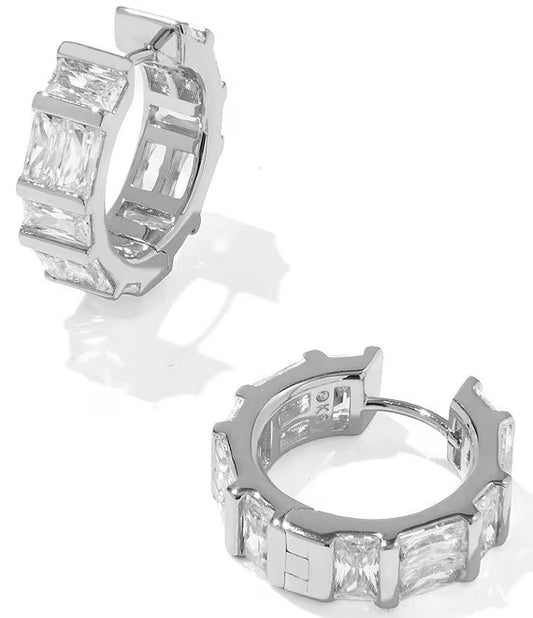 Kendra Scott Jamie Huggie Earrings Silver White Cz