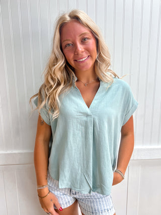 Quinn Collared Split Neck Cuff Sleeve U-Hem Linen Top