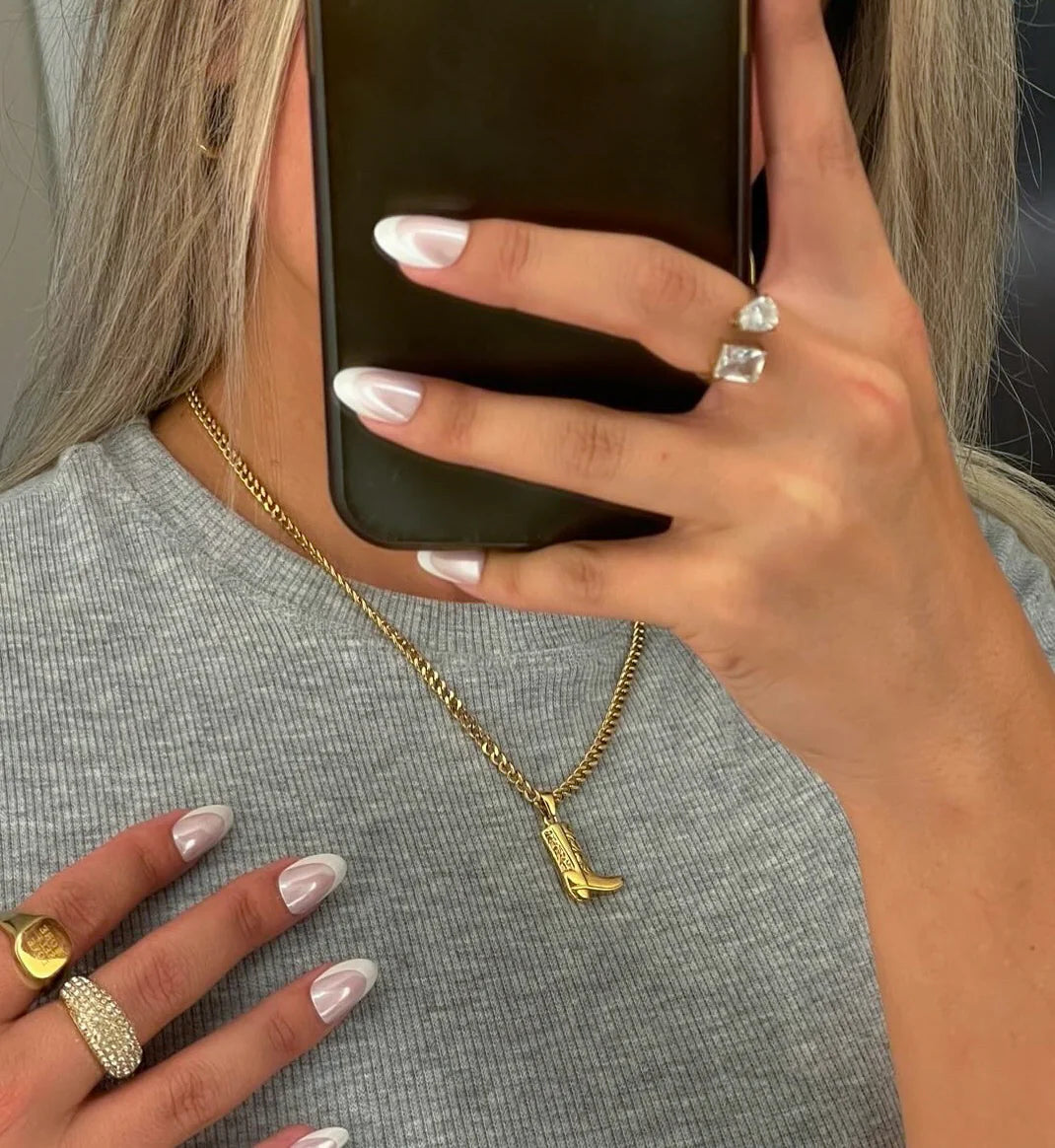 ChanSutt Pearls Boot Necklace-Necklaces-ChanSutt Pearls-CR 03/31/25-The Twisted Chandelier