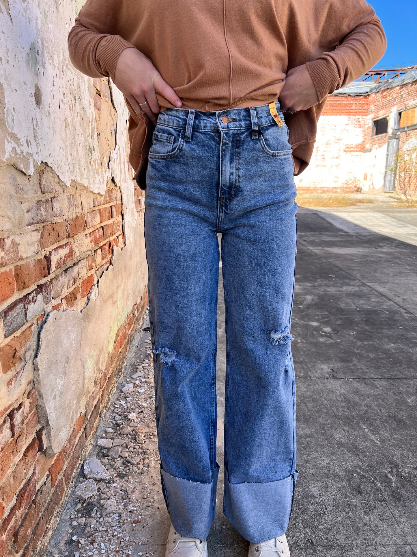 Lindsey High Waisted Wide Leg Jeans in Vintage Tinted Wash-Vibrant M.i.U-BIN C4, bottoms, CR 10/21/24, FD 10/22/24-The Twisted Chandelier