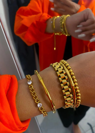 Chansutt Pearl Thin Gold Watch Band